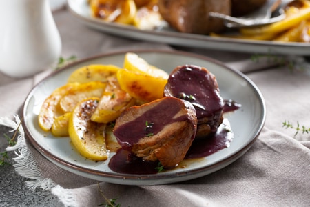 Pork tenderloin with wine sauce