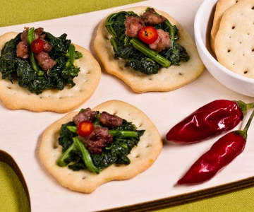 Flatbreads with Spicy Broccoli Rabe and Sausage