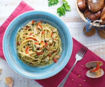 Linguine with clams