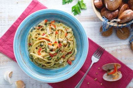 Linguine with clams