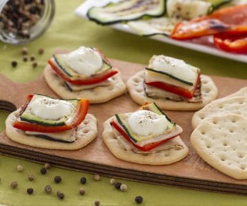 Flatbreads with vegetable tower and fondue