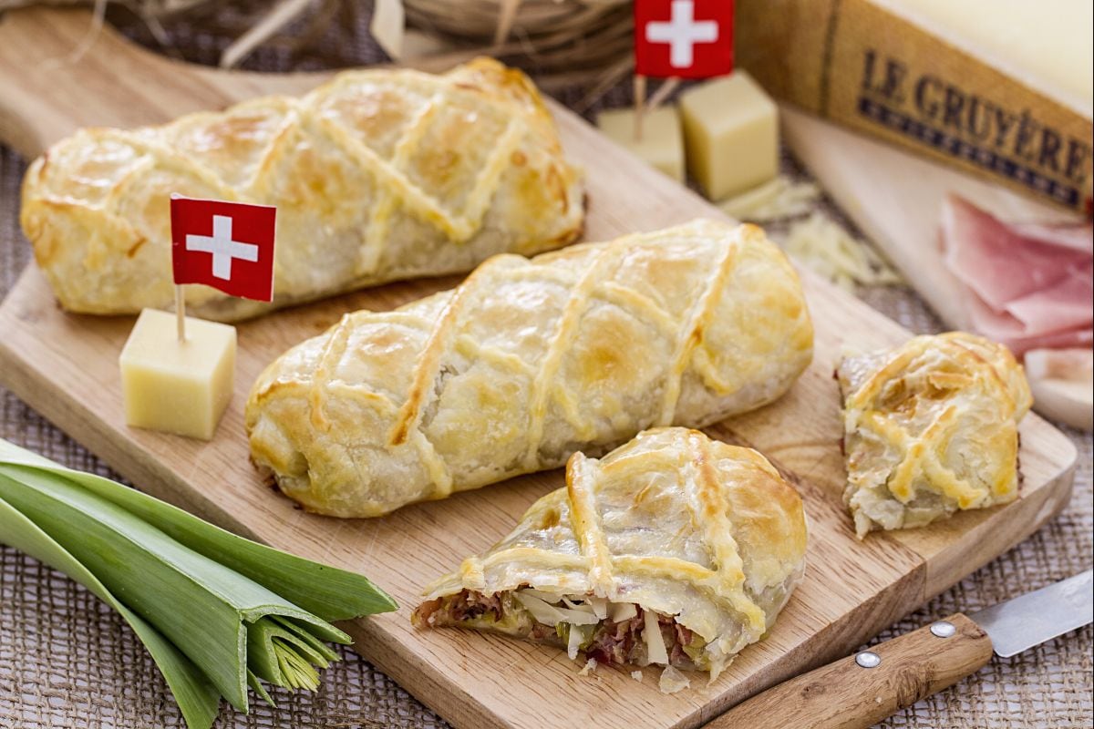 Mini strudel with leek, speck, and Gruyère