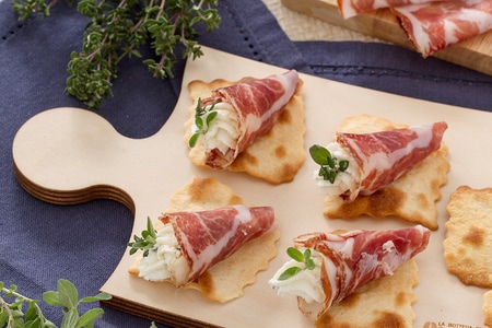 Capocollo cone stuffed on classic sheets