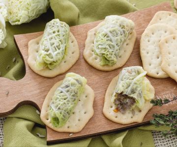 Cabbage rolls on smashed bread