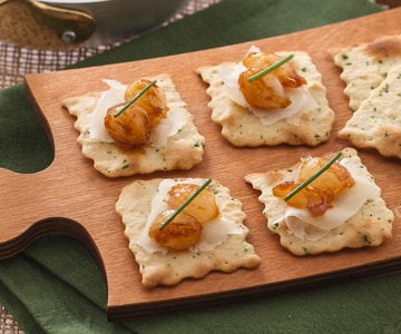 Olive puff pastry with caramelized onions