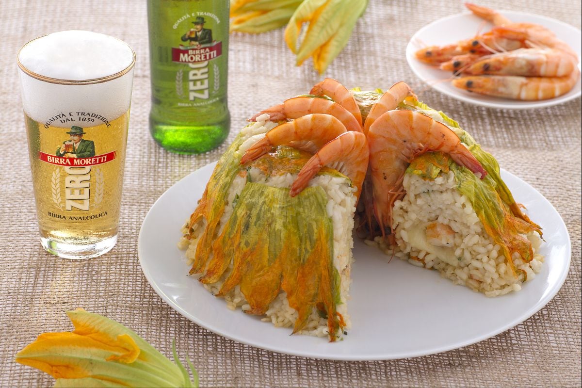 Rice ring with mozzarella and shrimp heart