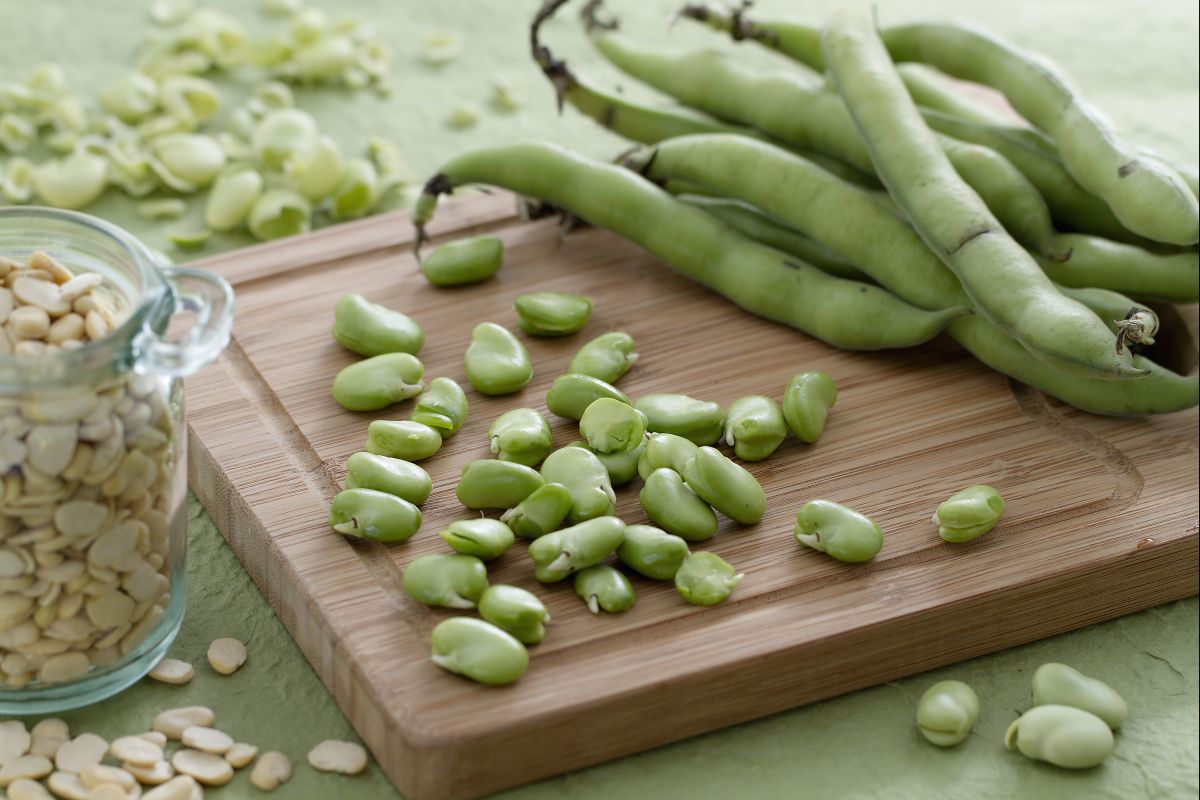 How to Clean Fava Beans