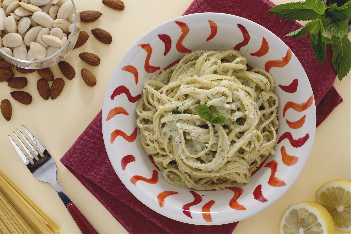 Linguine with almond pesto
