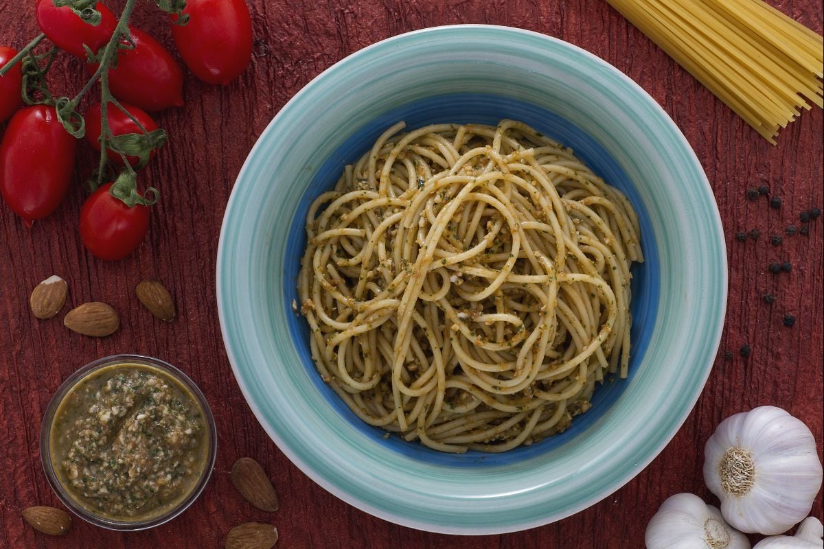Spaghetti with Trapanese pesto