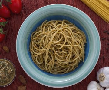 Spaghetti with Trapanese pesto