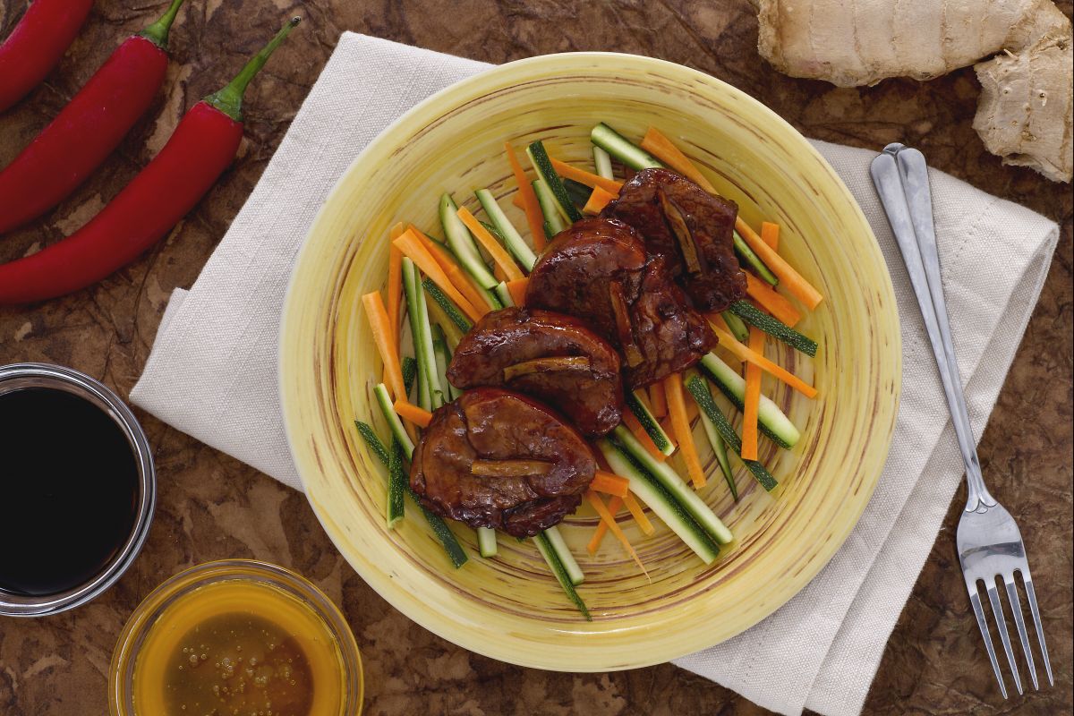 Pork tenderloin with honey and ginger