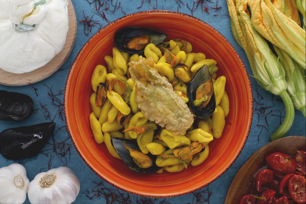 Cavatelli with zucchini flowers, mussels, and saffron