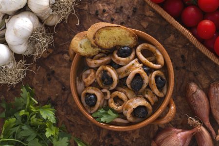 Squid with olives