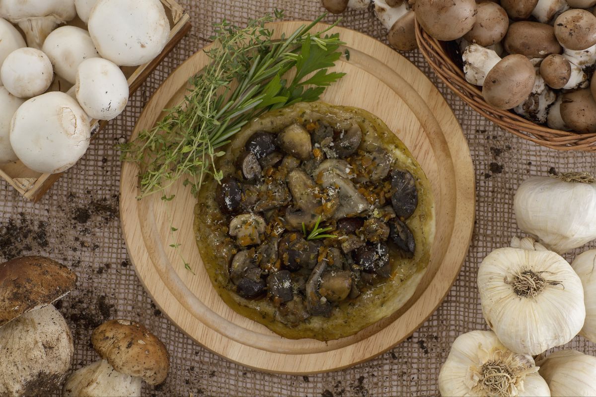 Mini tatin with mushrooms