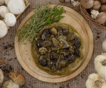 Mini tatin with mushrooms