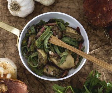 Green omelette tagliatelle with mushrooms and speck