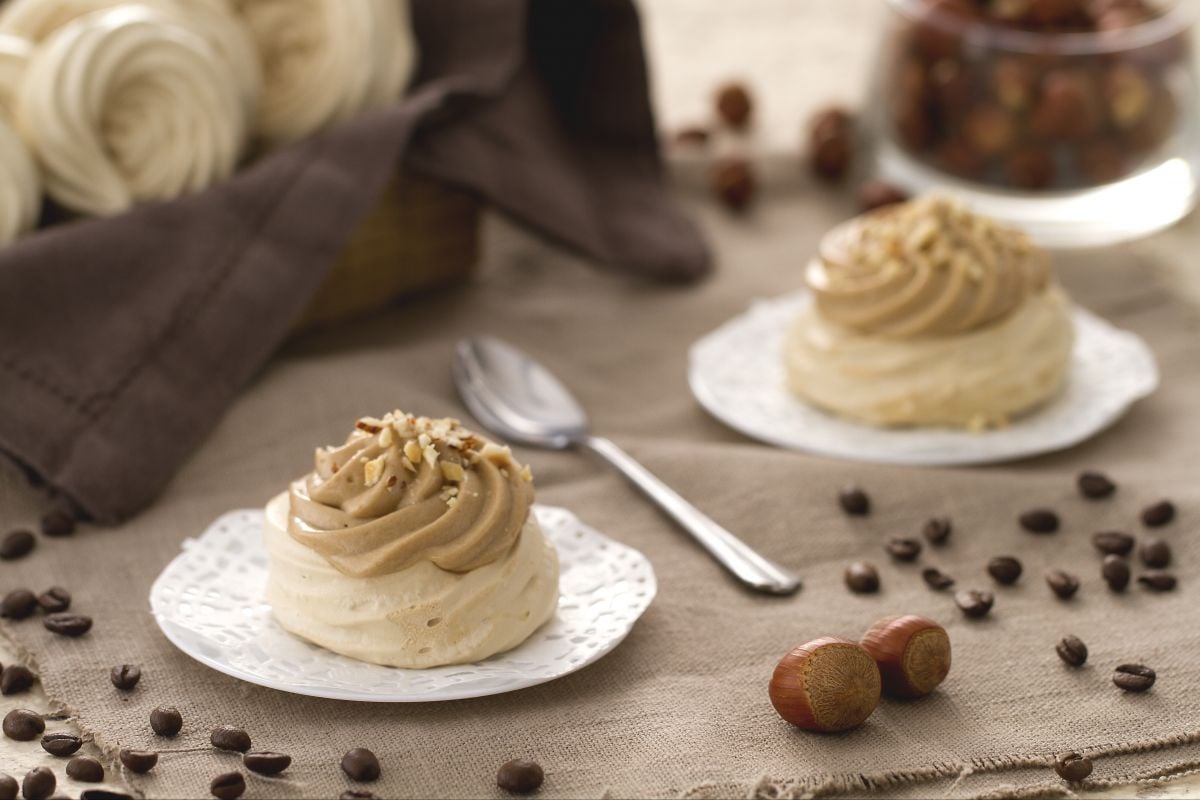 Hazelnut Meringue Clouds