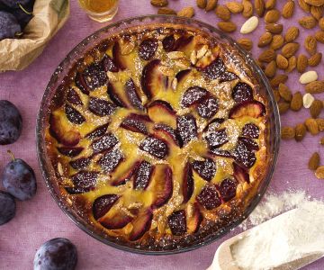 Clafoutis with plums