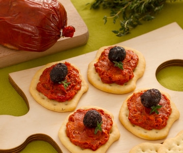 Flatbreads with 'nduja and baked black olives