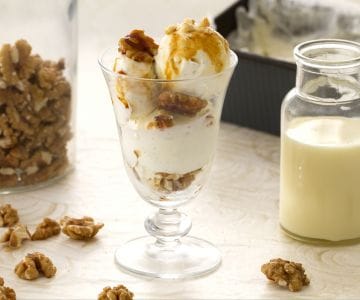 Vanilla ice cream with crunchy nuts