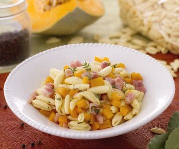 Cavatelli with bacon and pumpkin