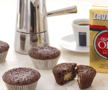 Chocolate and coffee cupcakes with white heart