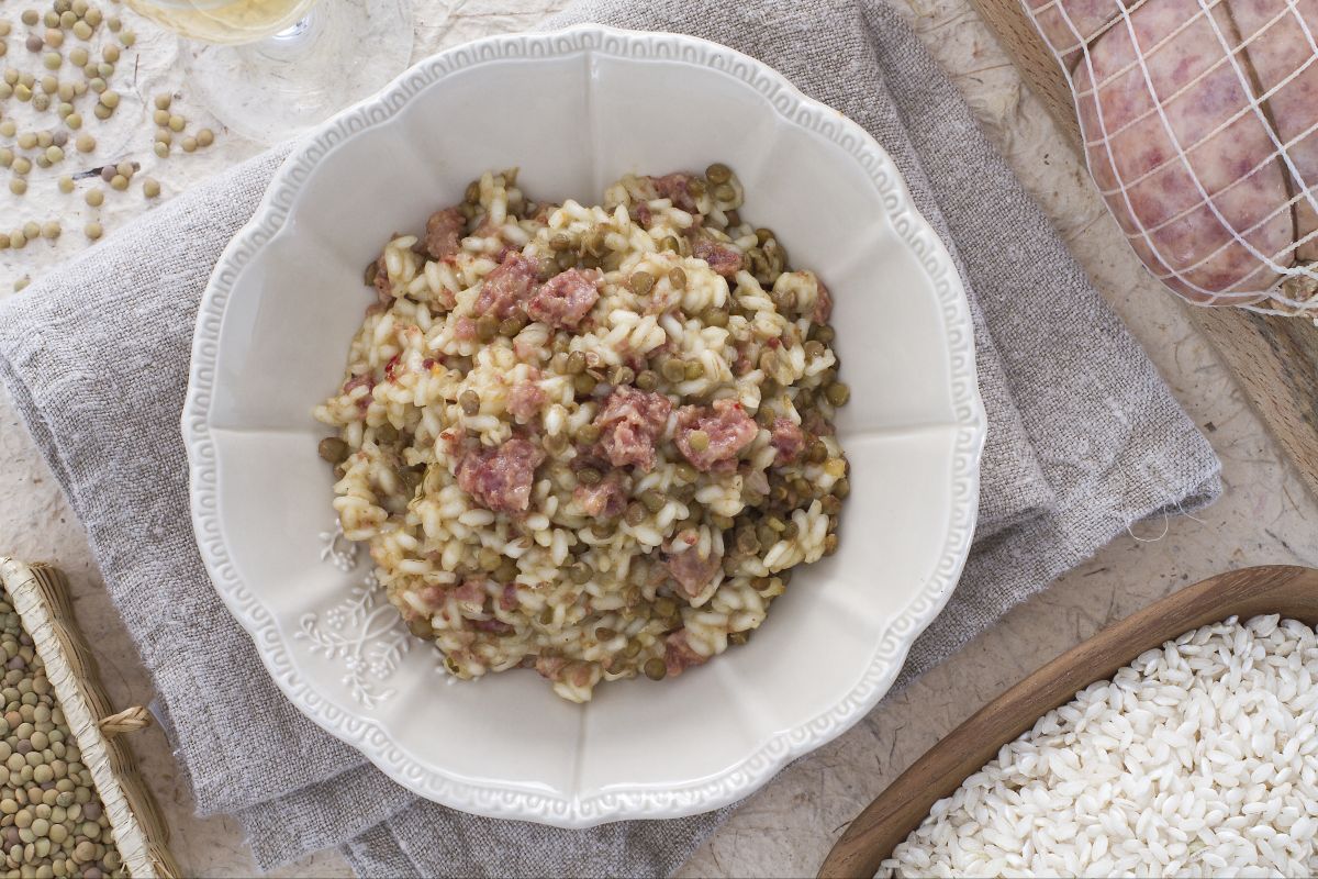 Risotto with cotechino, lentils and sparkling wine