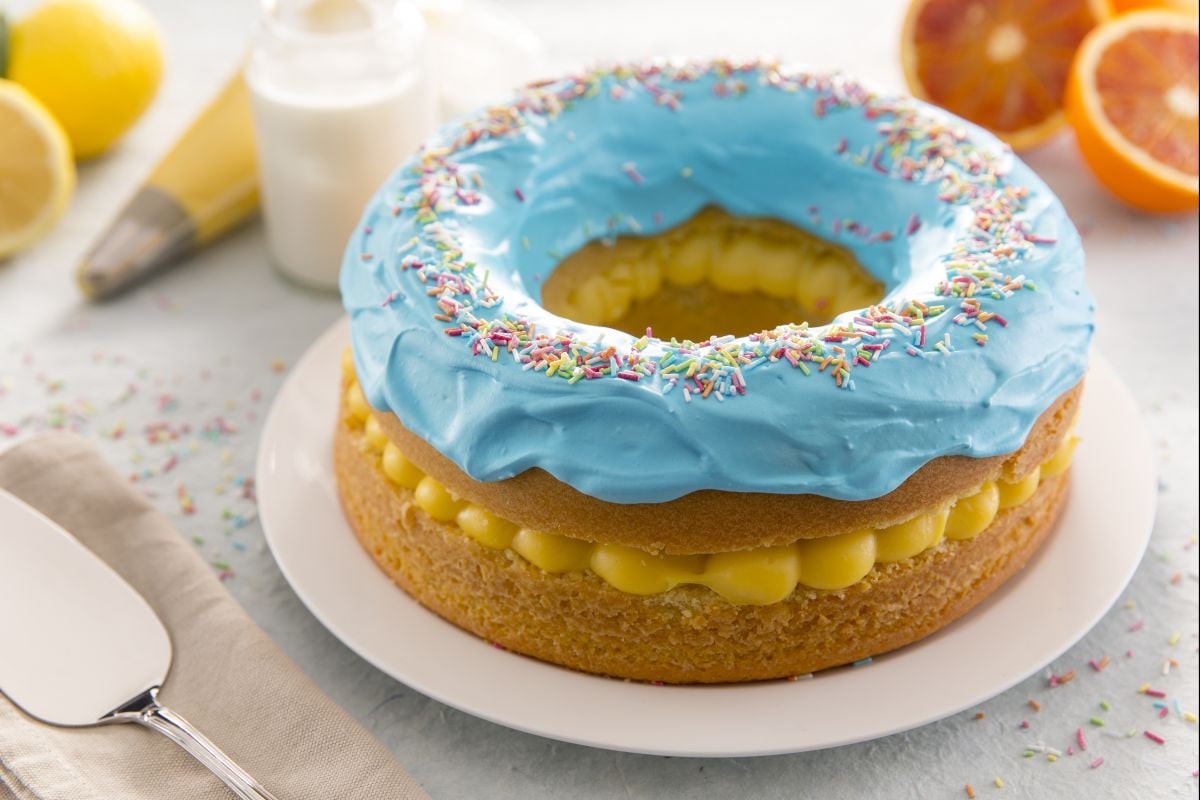 Donut cake