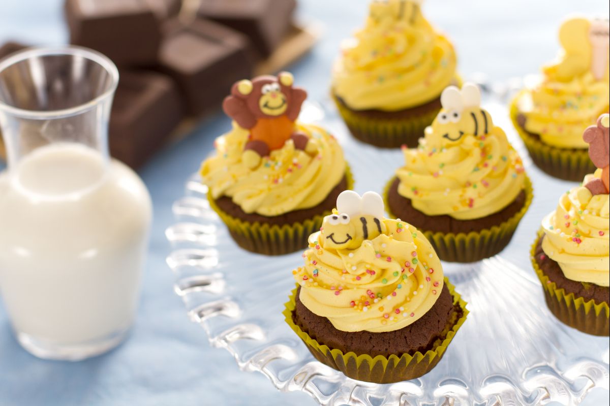Honey decorated cupcakes