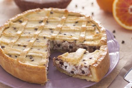 Easter tart with ricotta and chocolate