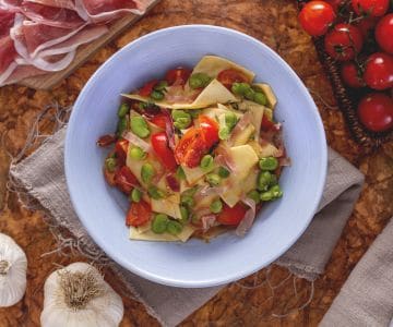 Maltagliati with broad beans and cured ham
