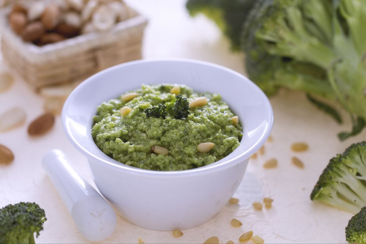 Broccoli pesto