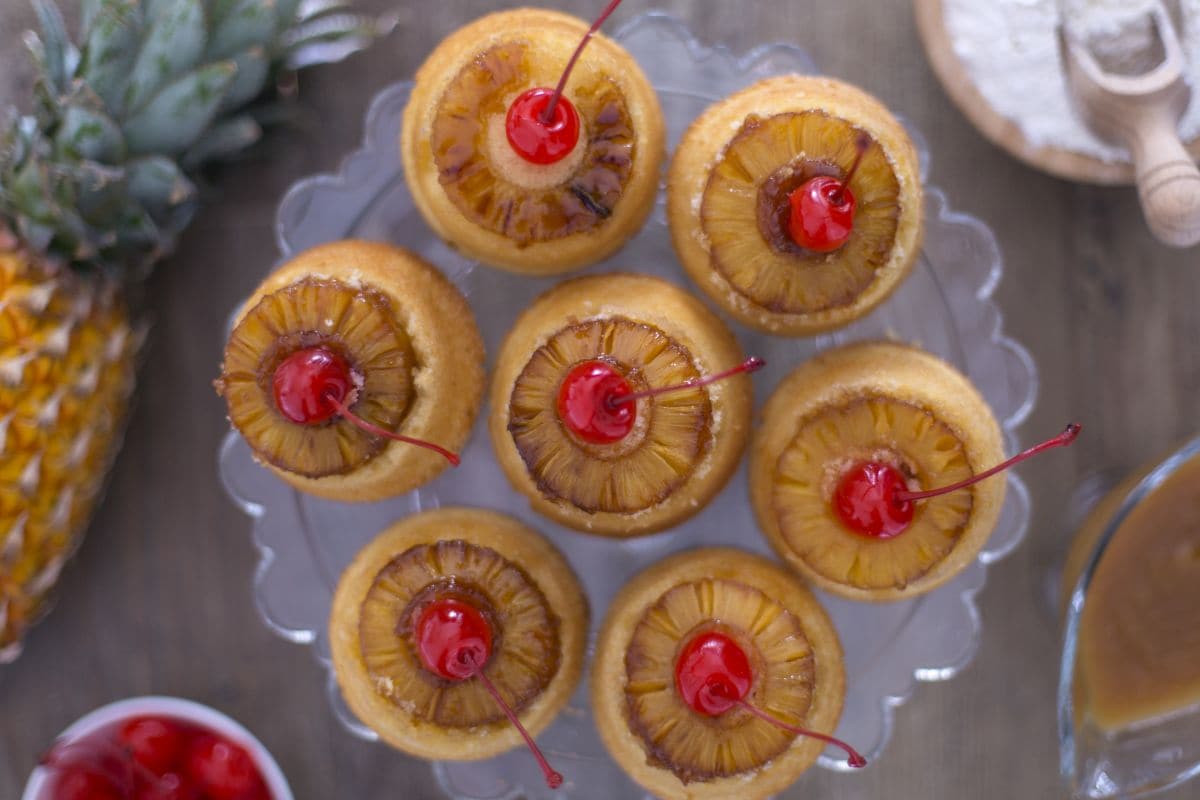 Upside-down pineapple cupcakes