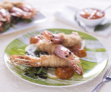 Shrimps in kataifi pastry with apricot jam sauce