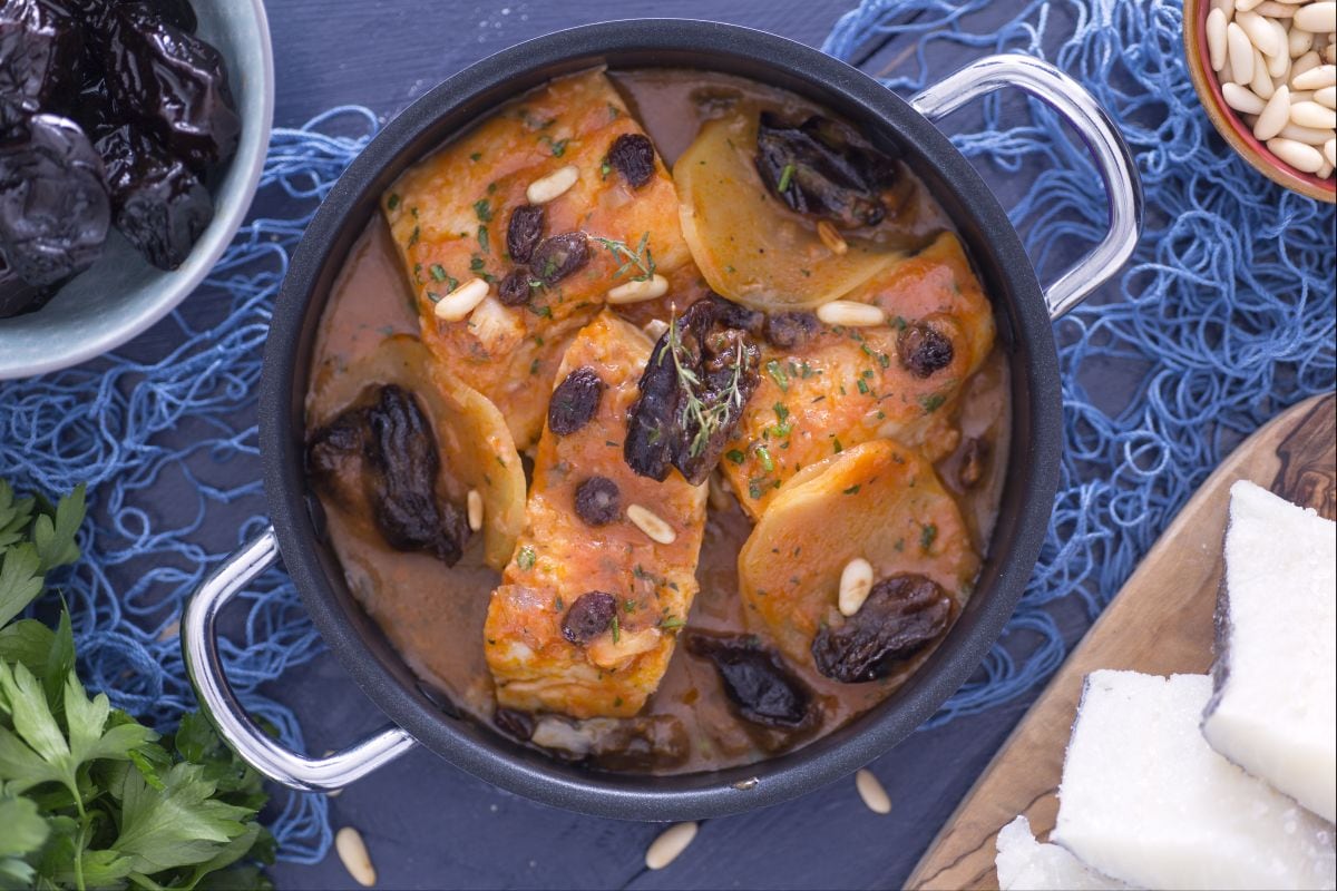 Cod with plums, raisins and pine nuts