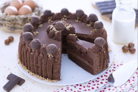 Soft cocoa cake with chocolate ganache