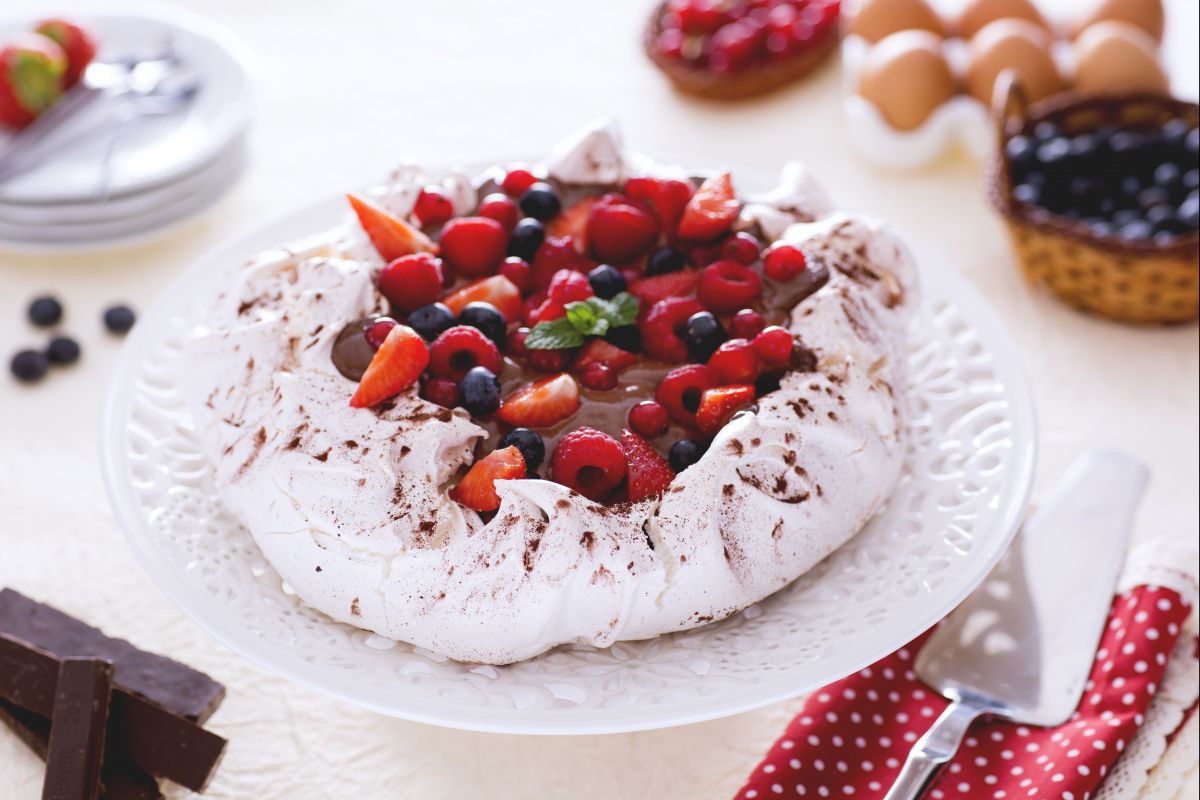 Cocoa Pavlova with Chocolate Cream