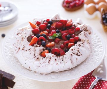 Cocoa Pavlova with Chocolate Cream