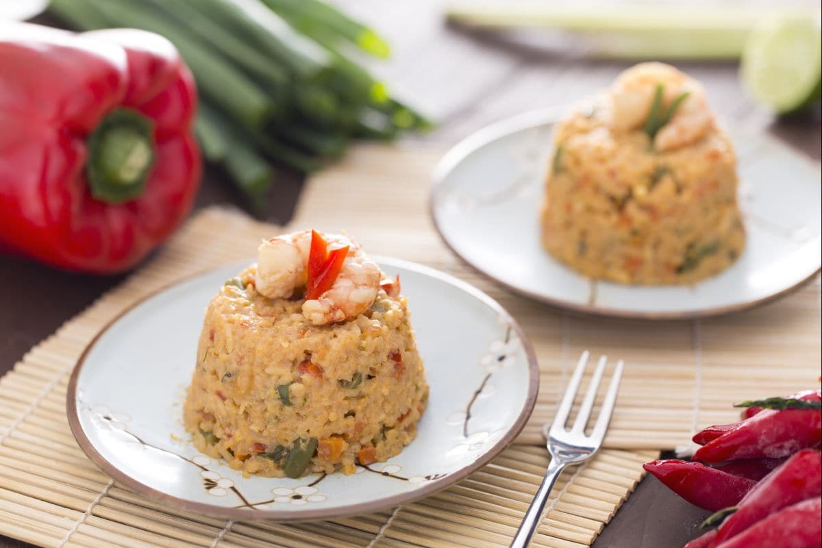 Fried rice with shrimp and cashews