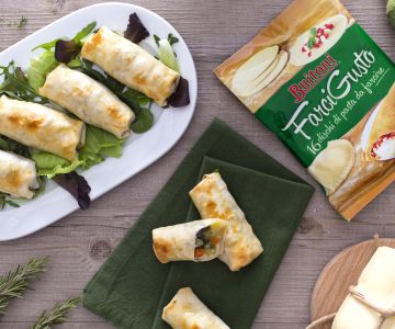 Mini stringy strudels with vegetables