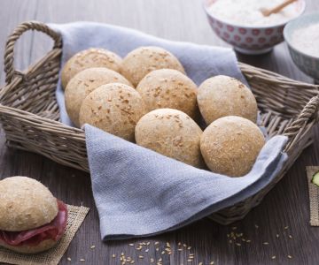 Wholemeal rolls
