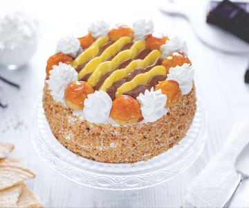 Saint Honoré Cake with Sponge Cake