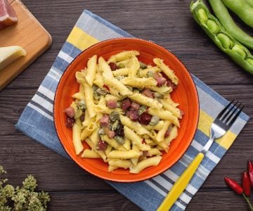 Garganelli with fava beans and speck