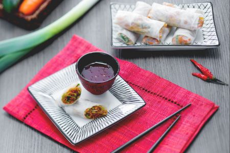 Vietnamese rolls with sweet and sour sauce