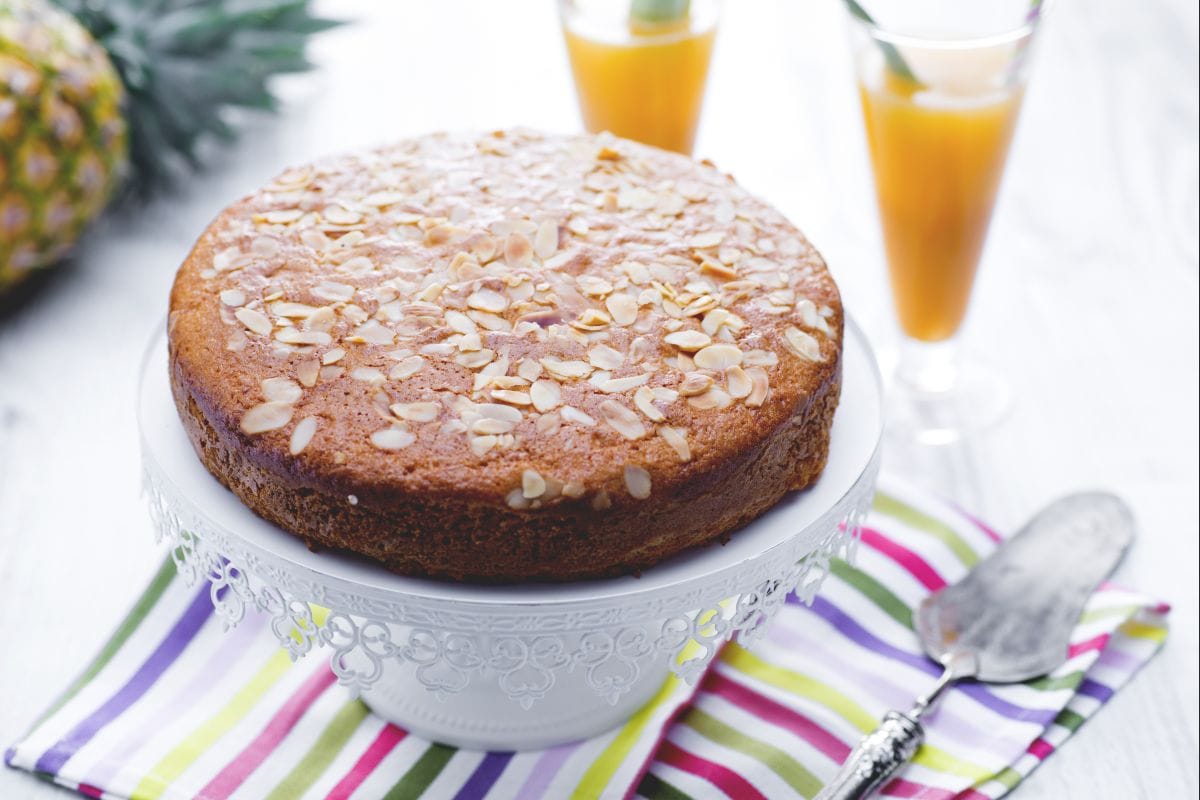 Juice and Cake with Peels