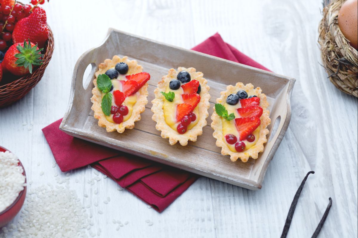 Rice boats with fresh red fruits
