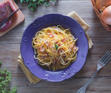 Vermicelli with Onion and Bacon Sauce