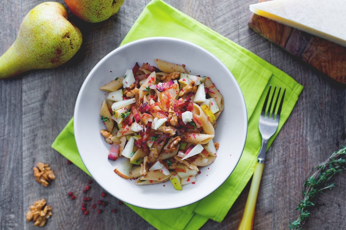 Pasta salad with pears, bacon, and walnuts