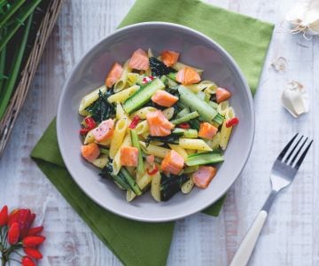 Penne with smoked salmon and blanched chicory