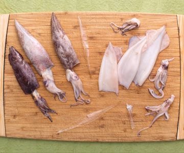 How to clean squid